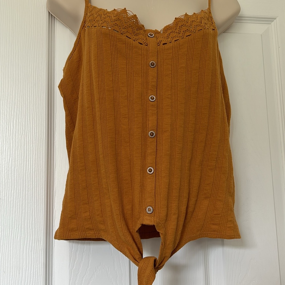 🤩Mudd Mustard Gold Spaghetti Strap Tank🤩